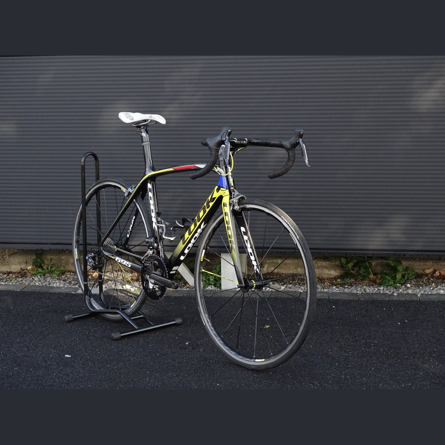 Look 695 Light
