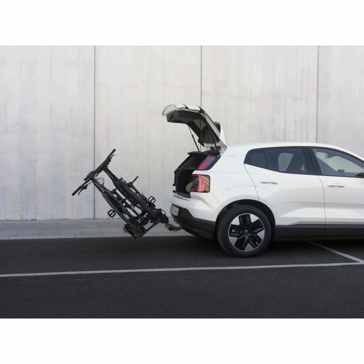 Porte-Vélos Attelage Thule Outpace 2 Vélos : Compact, Pliable, Installation Rapide, Accès Coffre Et Sécurité Optimale.