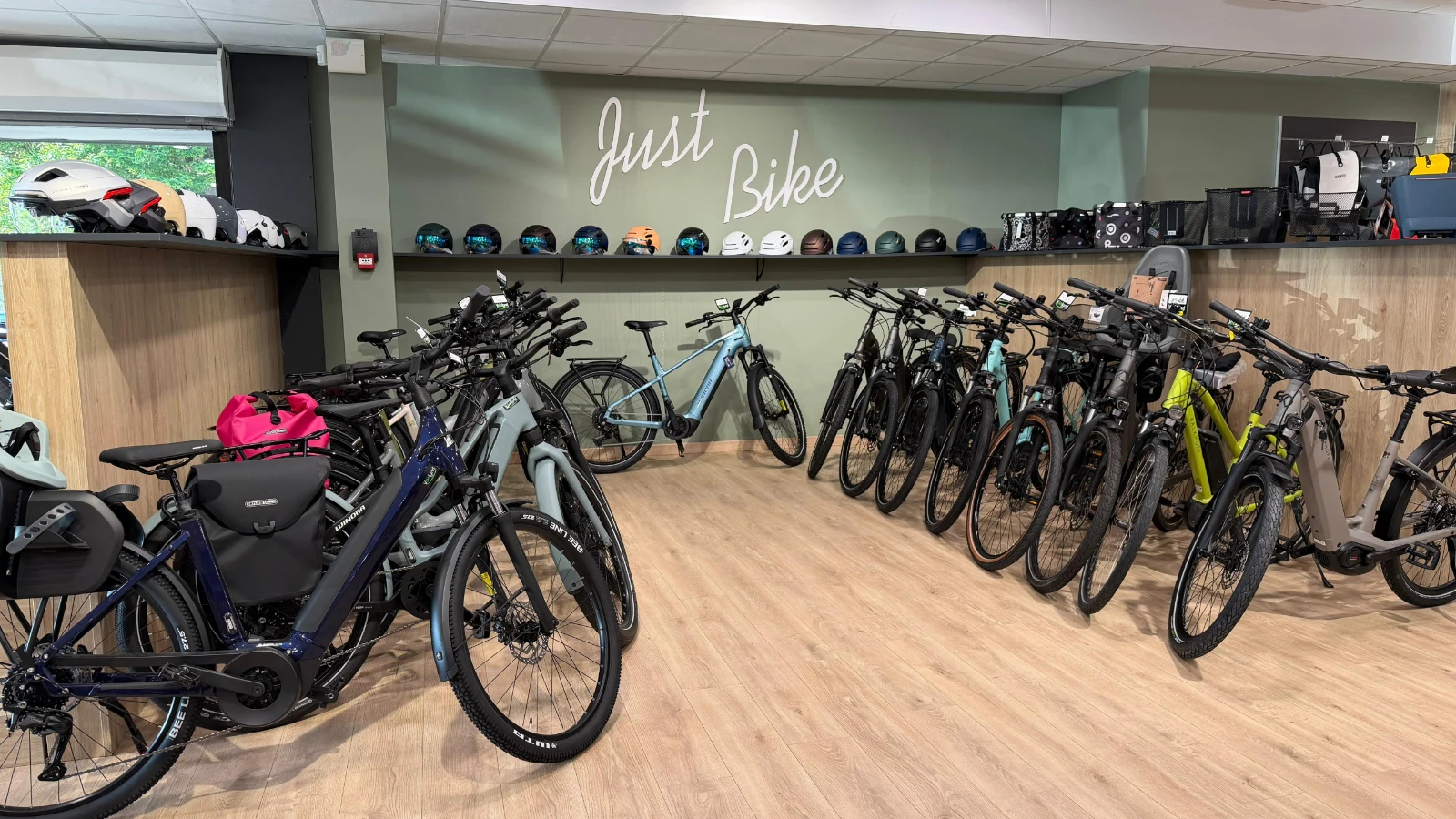 Showroom Veloland Lorient à Caudan, zone de Kerpont
