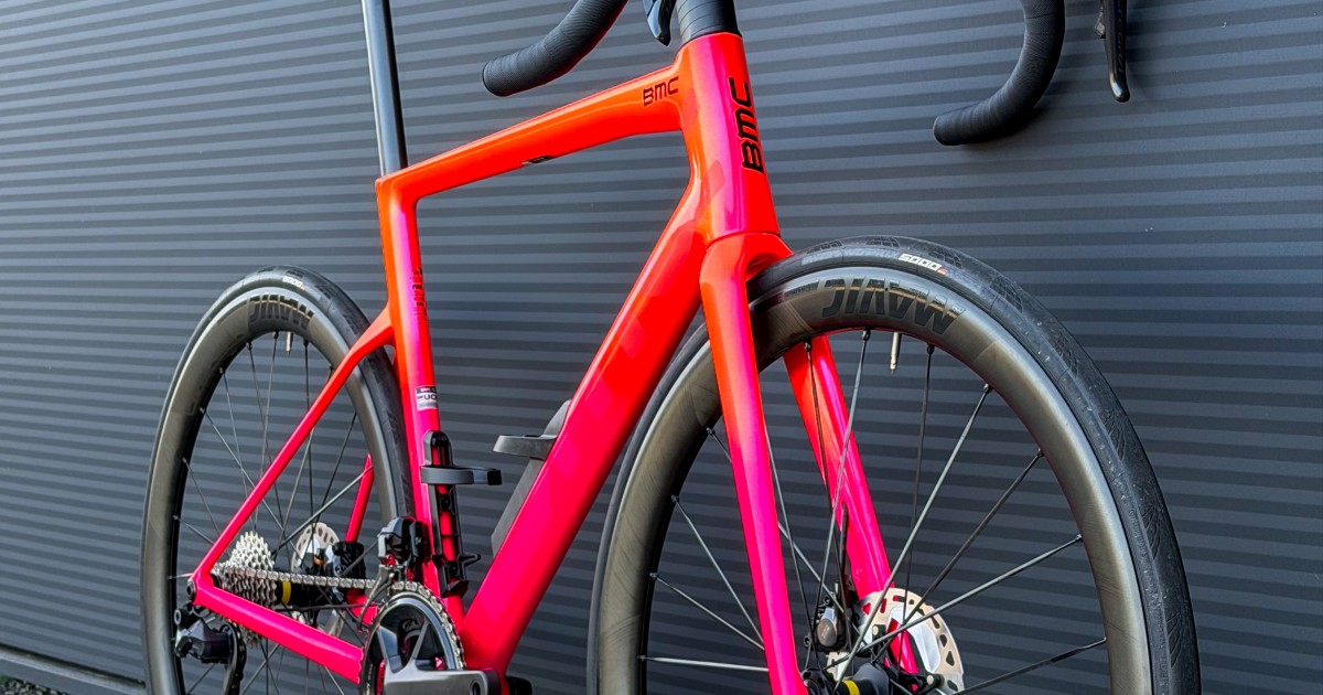 Montage vélo route à la carte à Lorient : composez votre BMC Teammachine SLR 01 sur mesure