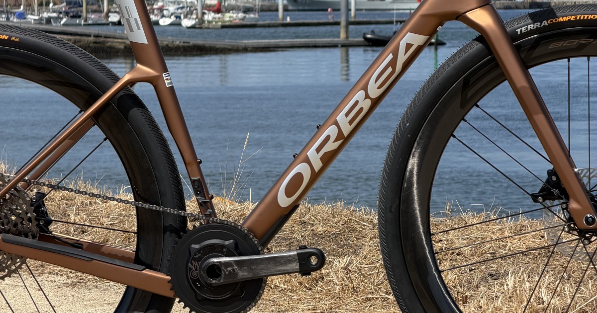 Le gravel, la révolution du vélo aventure : découvrez l'Orbea Terra Race Campagnolo chez Veloland Lorient